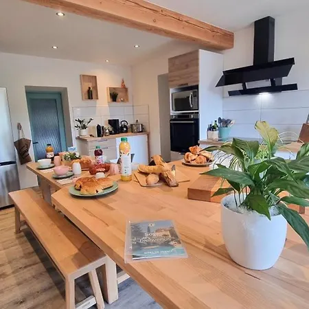 Familial En Pierres Avec Jardin Et Animaux Acceptes - Fr-1-496-317 * Le Cergne