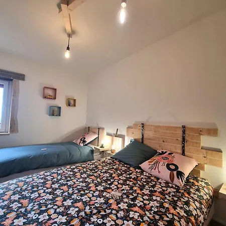 Familial En Pierres Avec Jardin Et Animaux Acceptes - Fr-1-496-317 * Le Cergne
